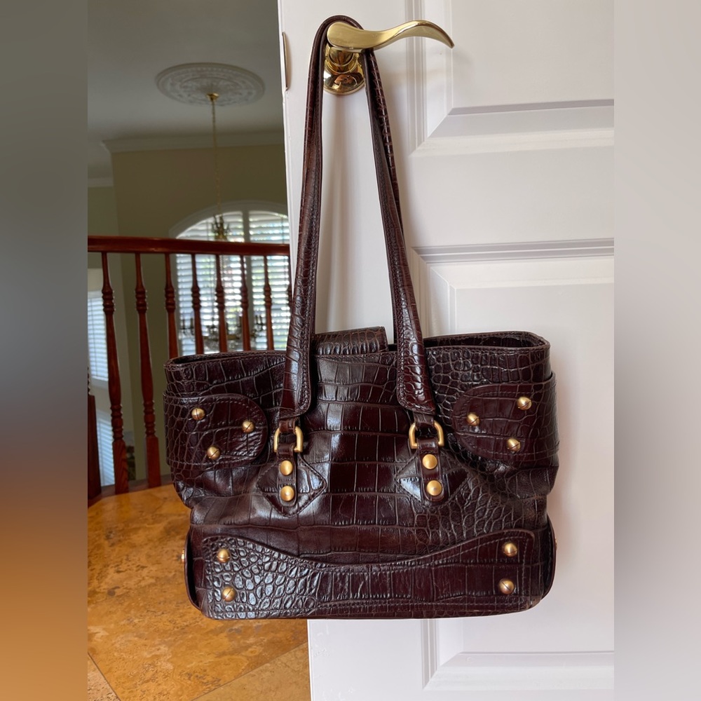Gorgeous solid leather crocodile embossed bag from Max New York. EUC